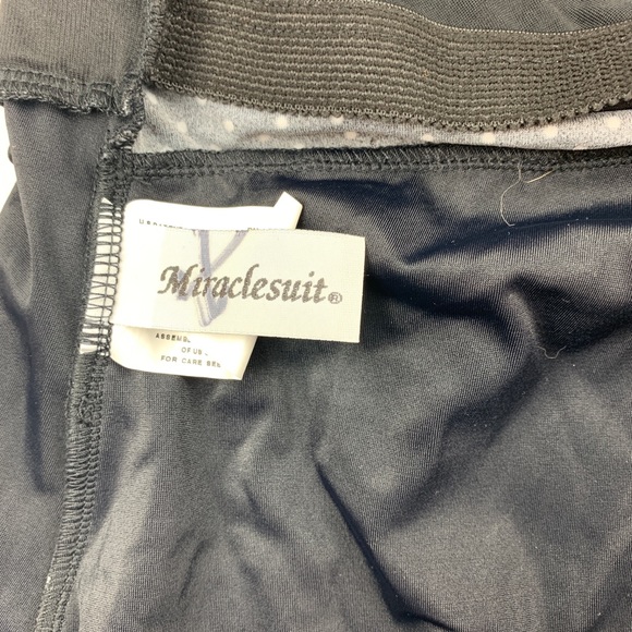 🎉SOLD🎉MiracleSuit 16DD Polka Dot Tankini Top - Picture 7 of 8